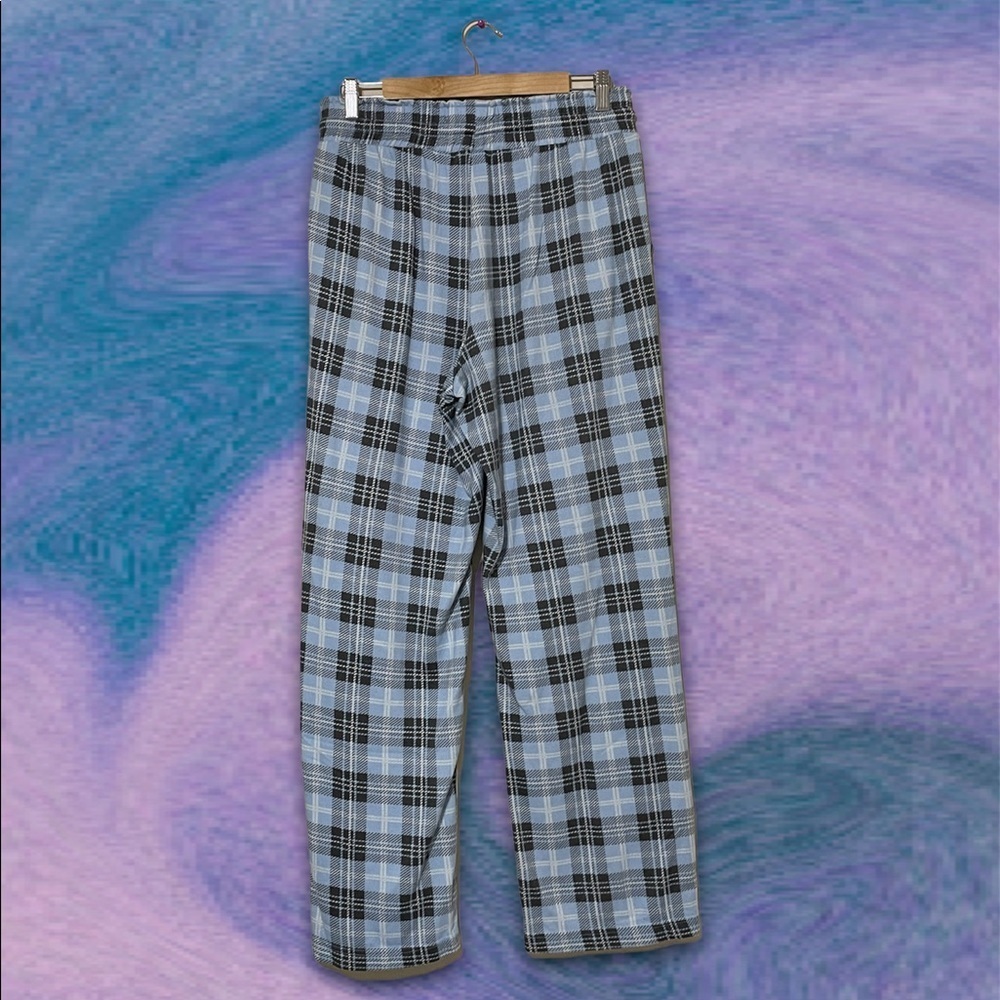 ♥︎ Plaid Pyjama Pants ♥︎ - Picture 2 of 4